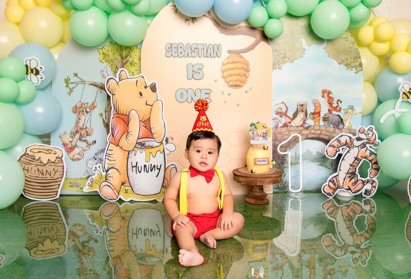 Capture Your Child’s 1st Birthday Milestone with Luky Robles Photography: The Ultimate Cake Smash Experience!