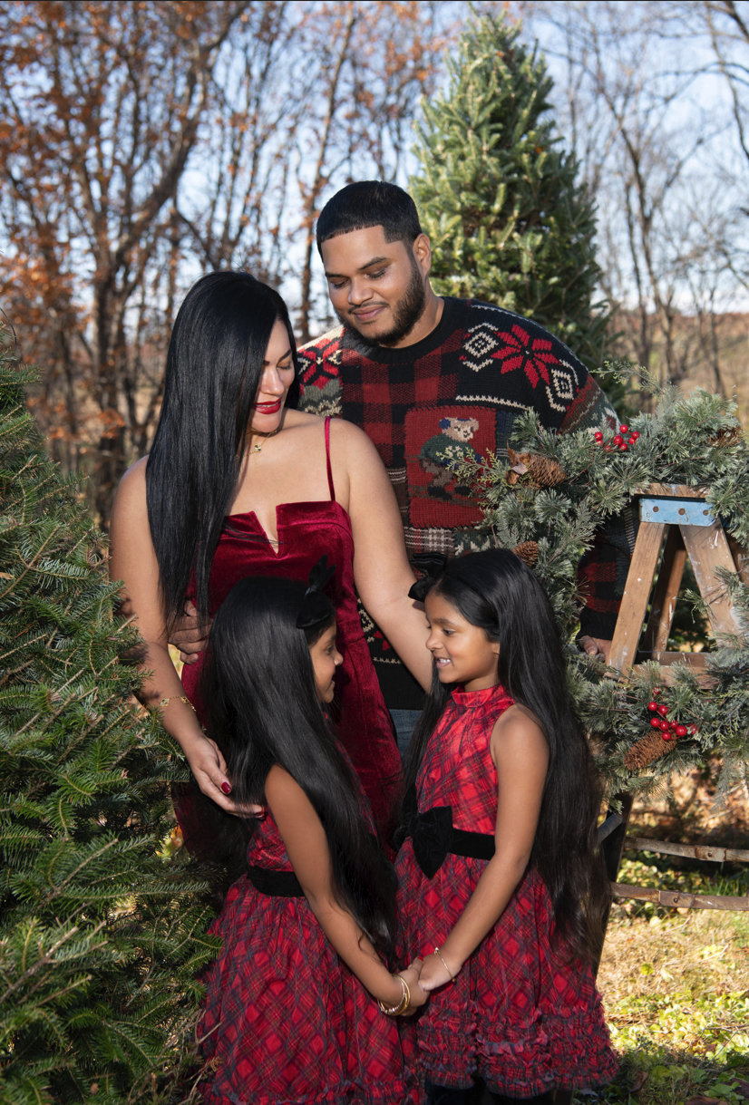 lifestyle-family-christmas-portraits-germantown-md.jpg